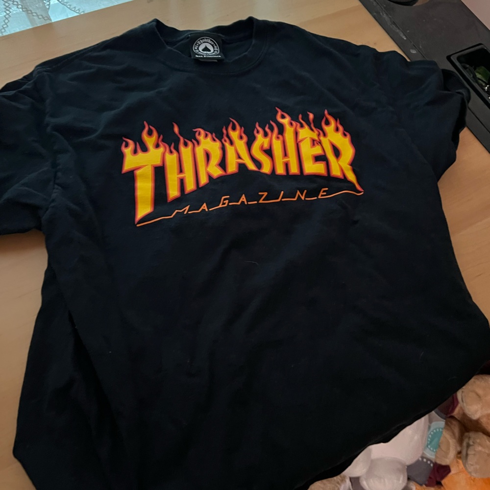 thrasher t-shirt